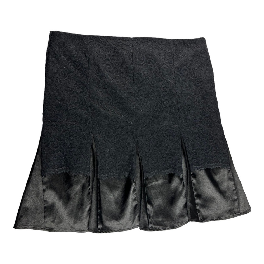 Torrid Black Lace Skirt Size 16